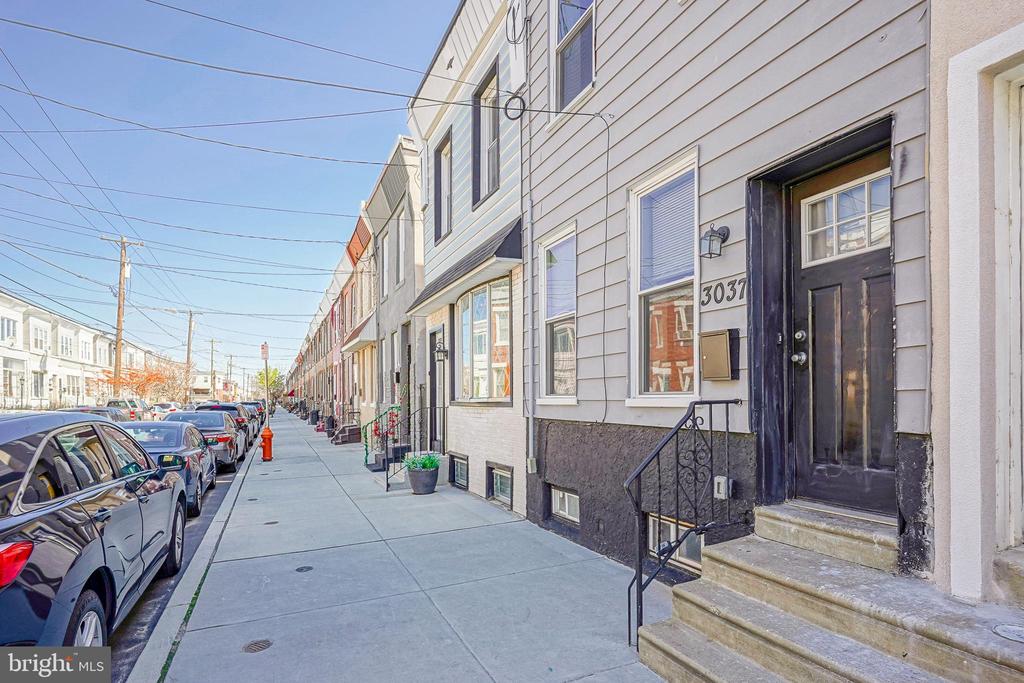 3037 TULIP STREET