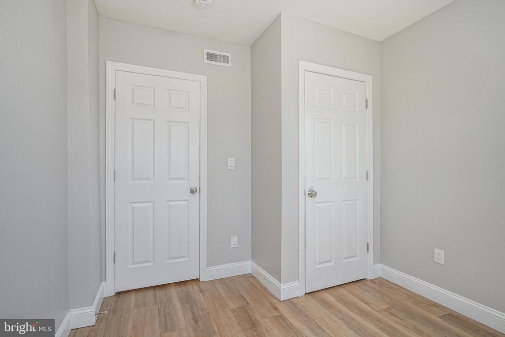 3037 TULIP STREET