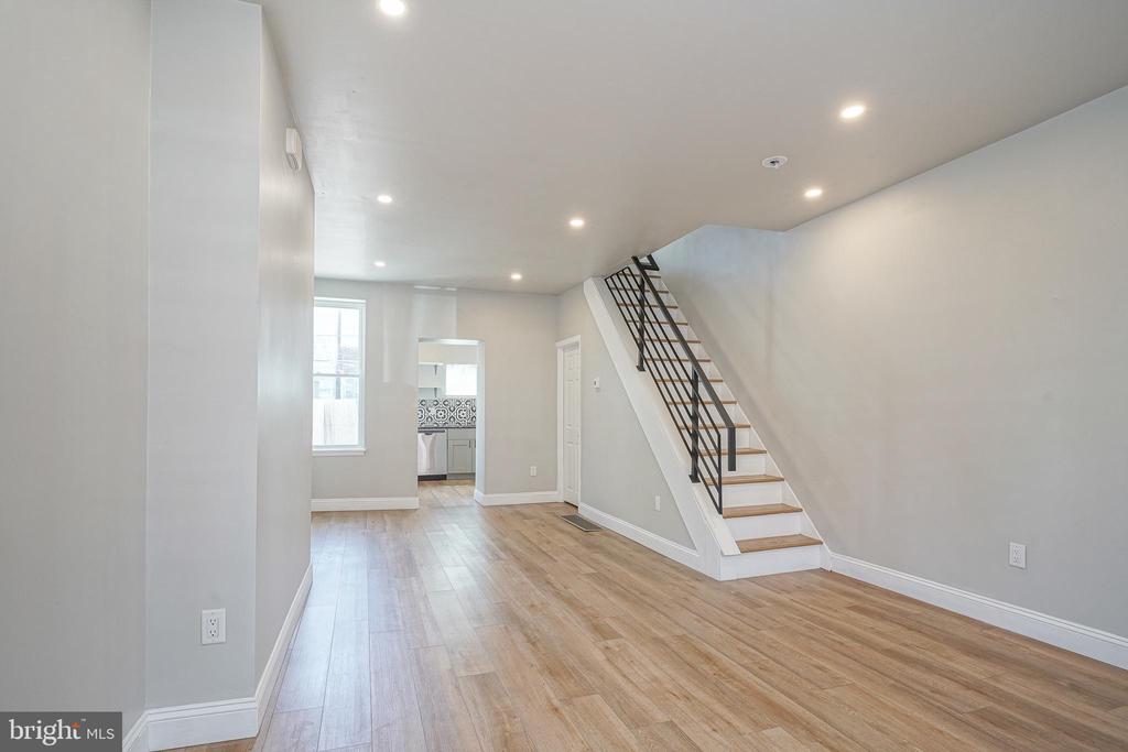 3037 TULIP STREET