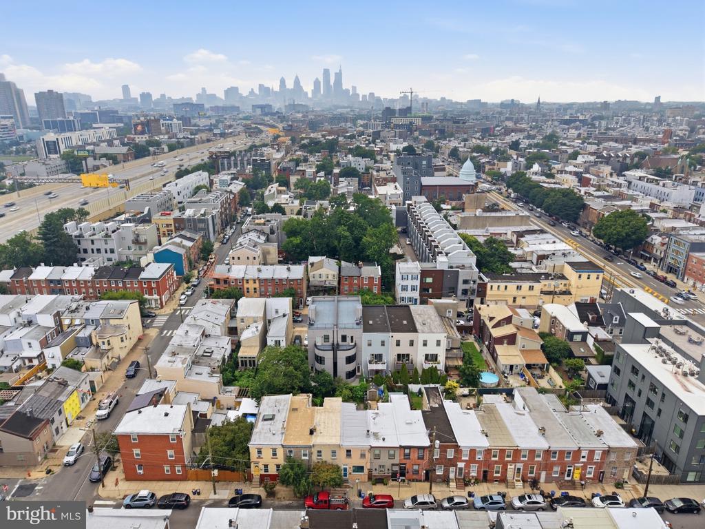 1115 E PALMER STREET
