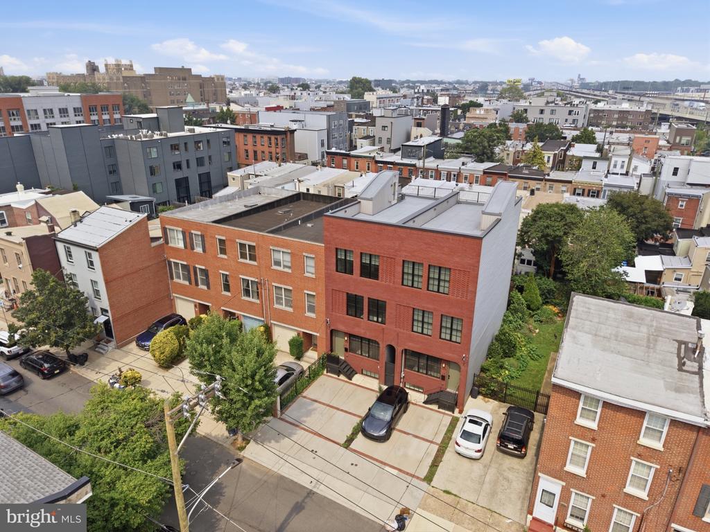 1115 E PALMER STREET