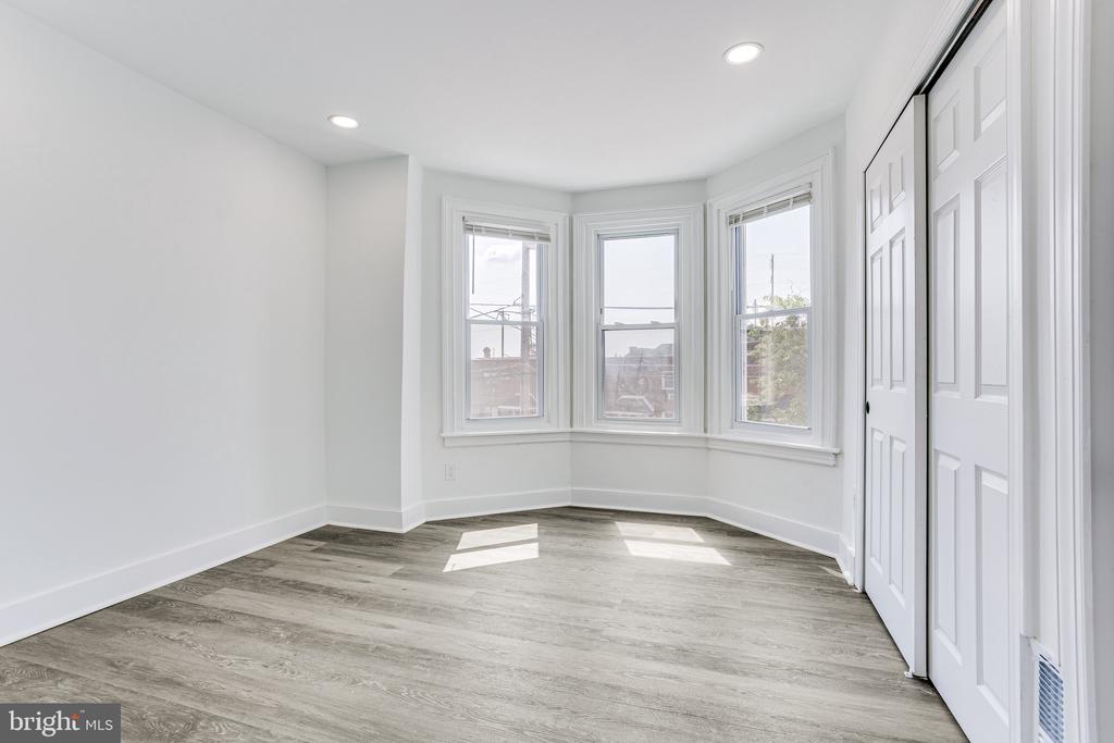 5714 TULIP STREET