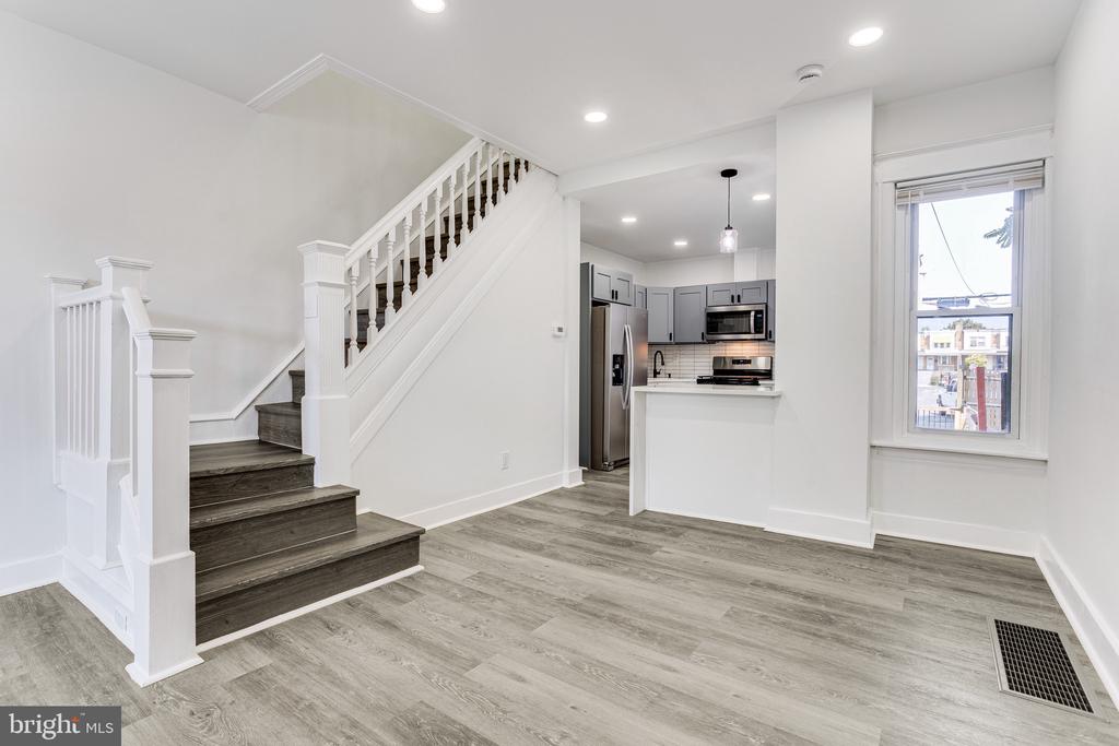5714 TULIP STREET