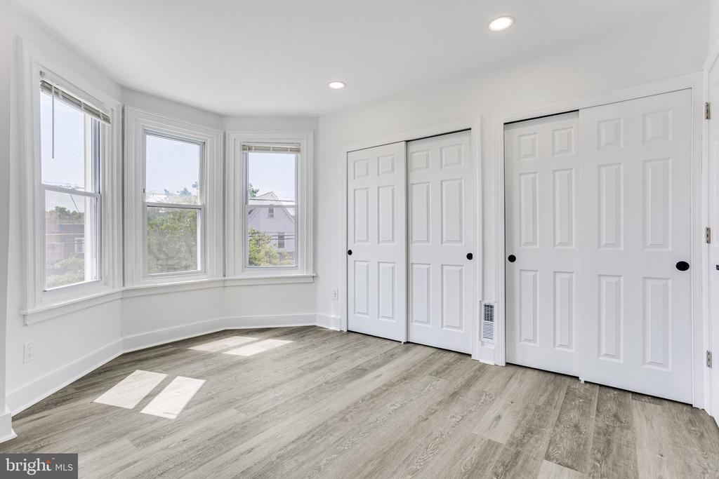 5714 TULIP STREET