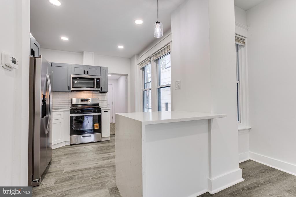 5714 TULIP STREET