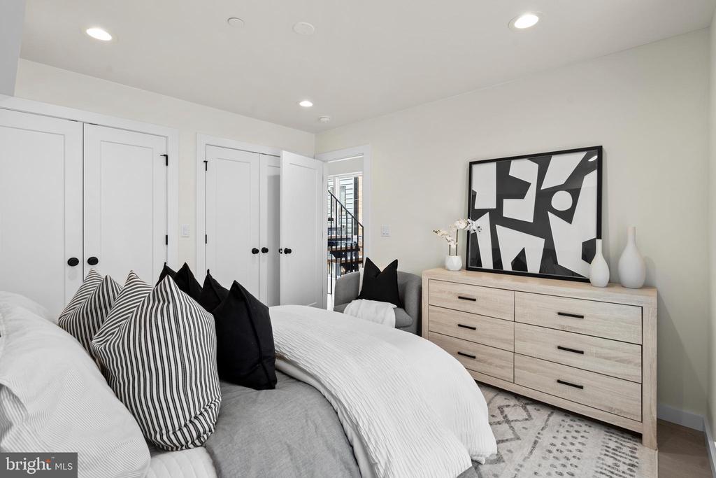 616 BRENNA WALK