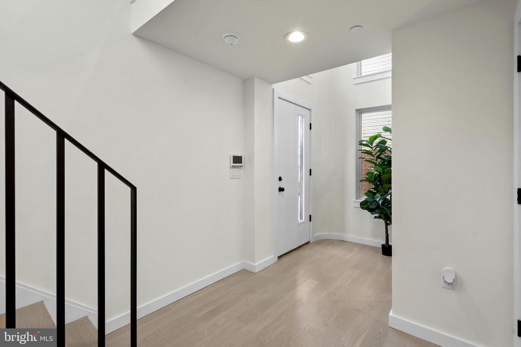 616 BRENNA WALK
