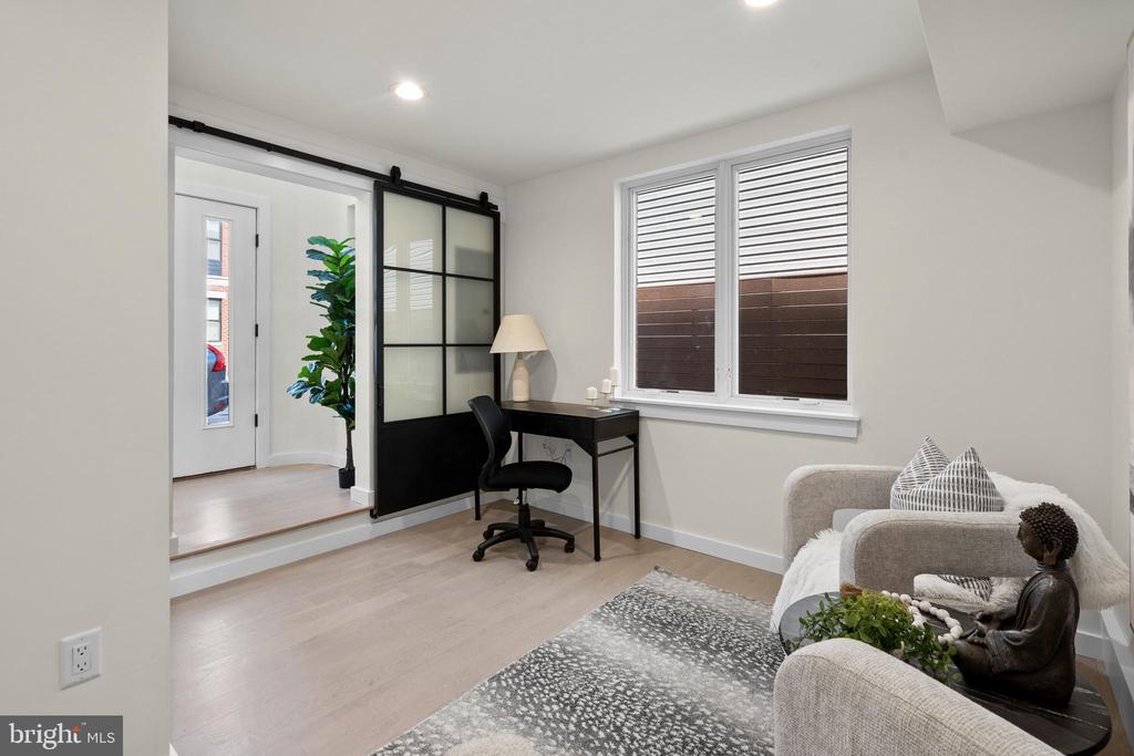616 BRENNA WALK