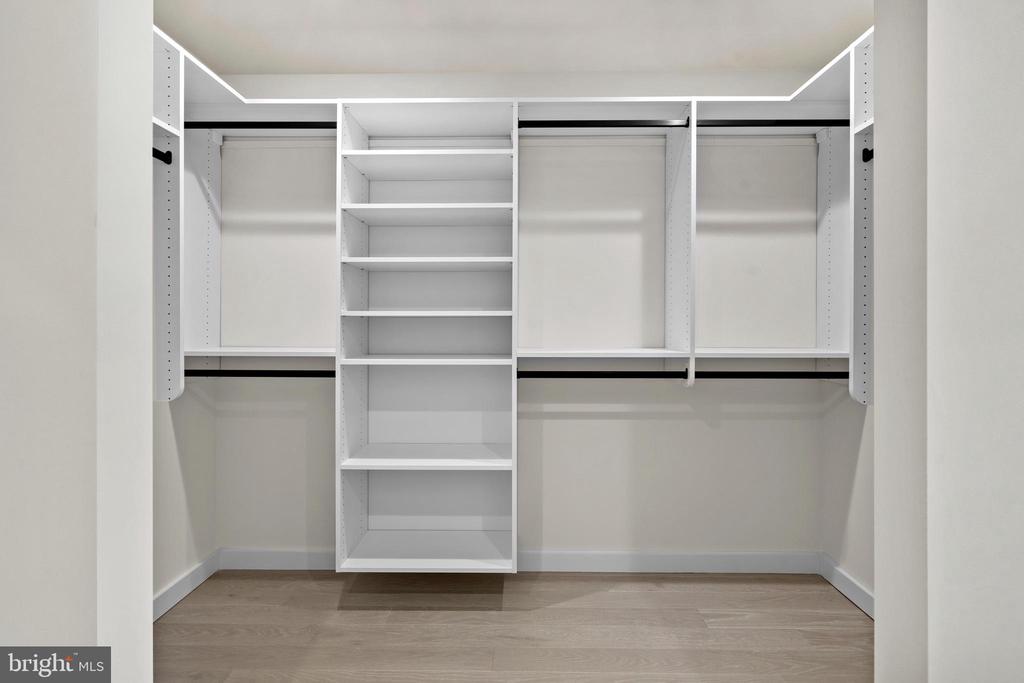 616 BRENNA WALK