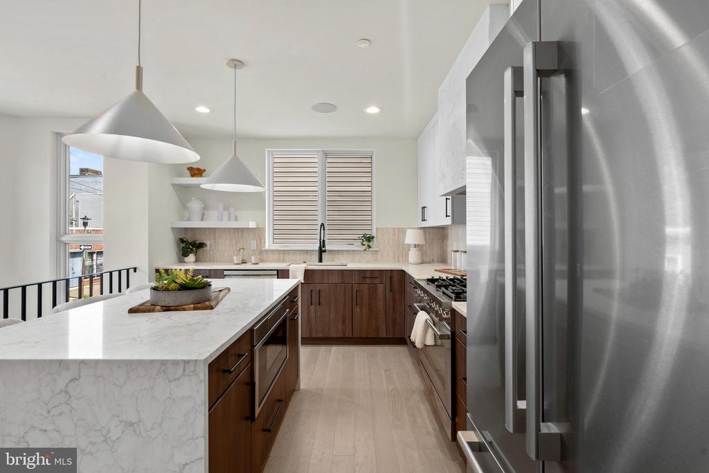 616 BRENNA WALK