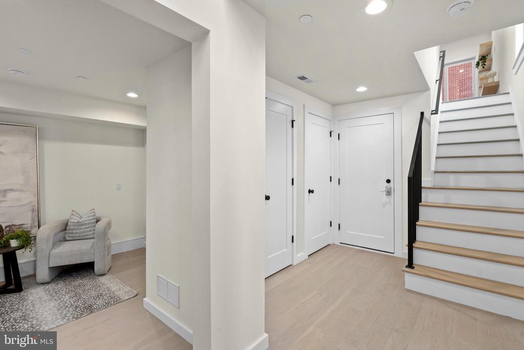 616 BRENNA WALK