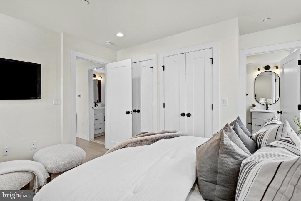 616 BRENNA WALK