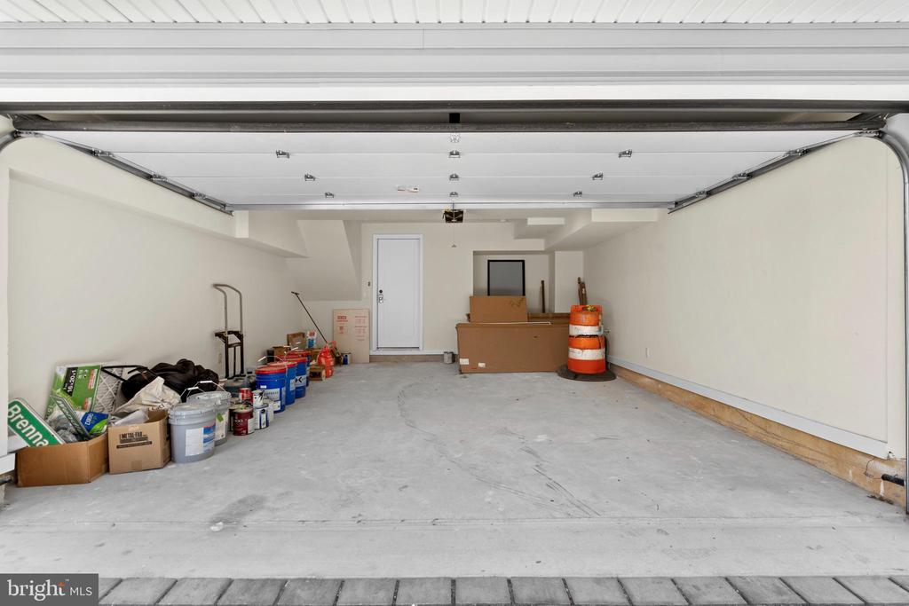 616 BRENNA WALK