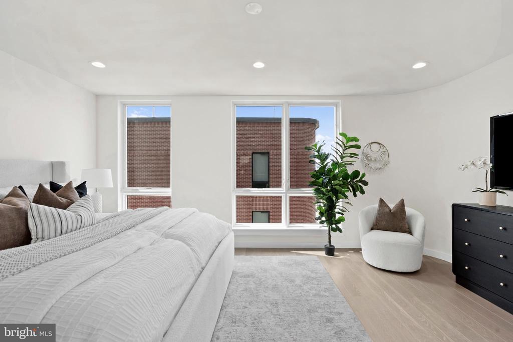 616 BRENNA WALK
