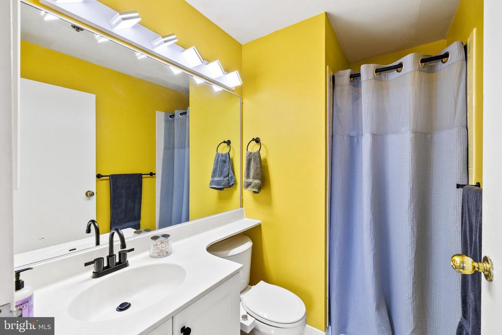 315 NEW STREET Unit: 517
