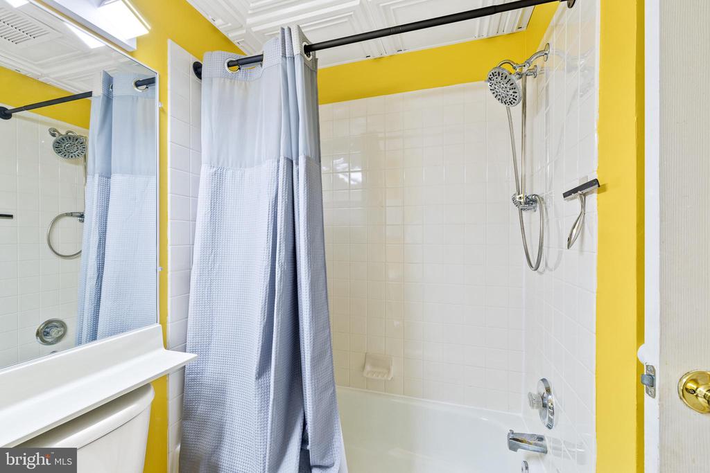 315 NEW STREET Unit: 517