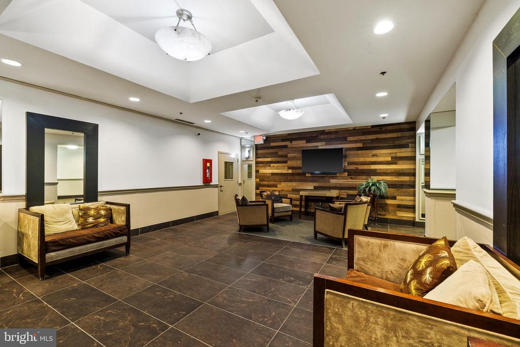 315 NEW STREET Unit: 517