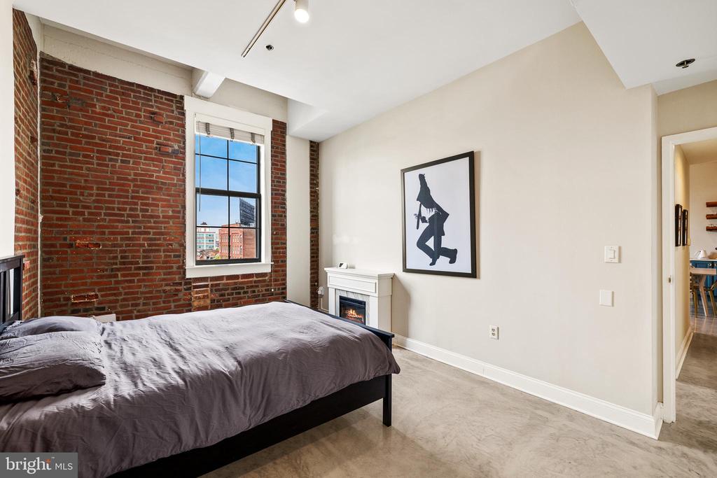 315 NEW STREET Unit: 517