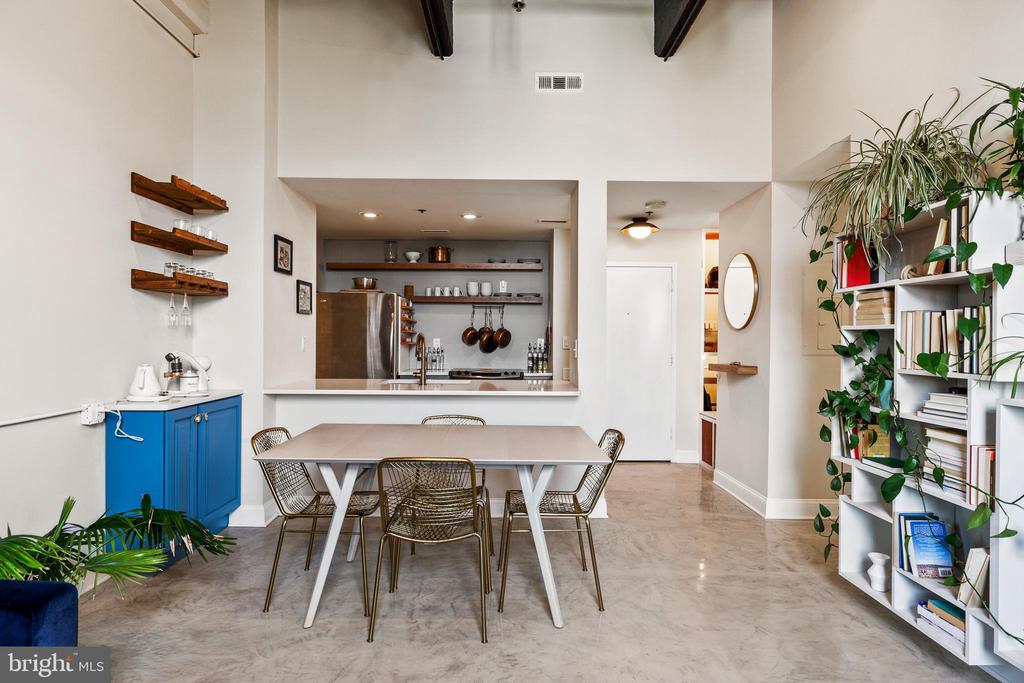 315 NEW STREET Unit: 517