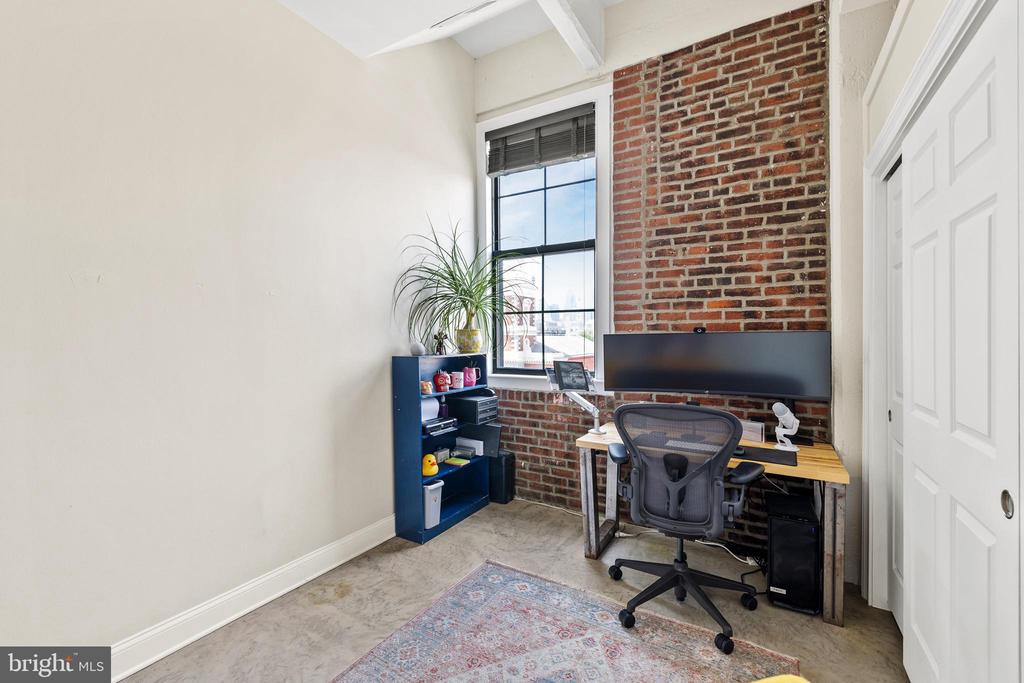 315 NEW STREET Unit: 517
