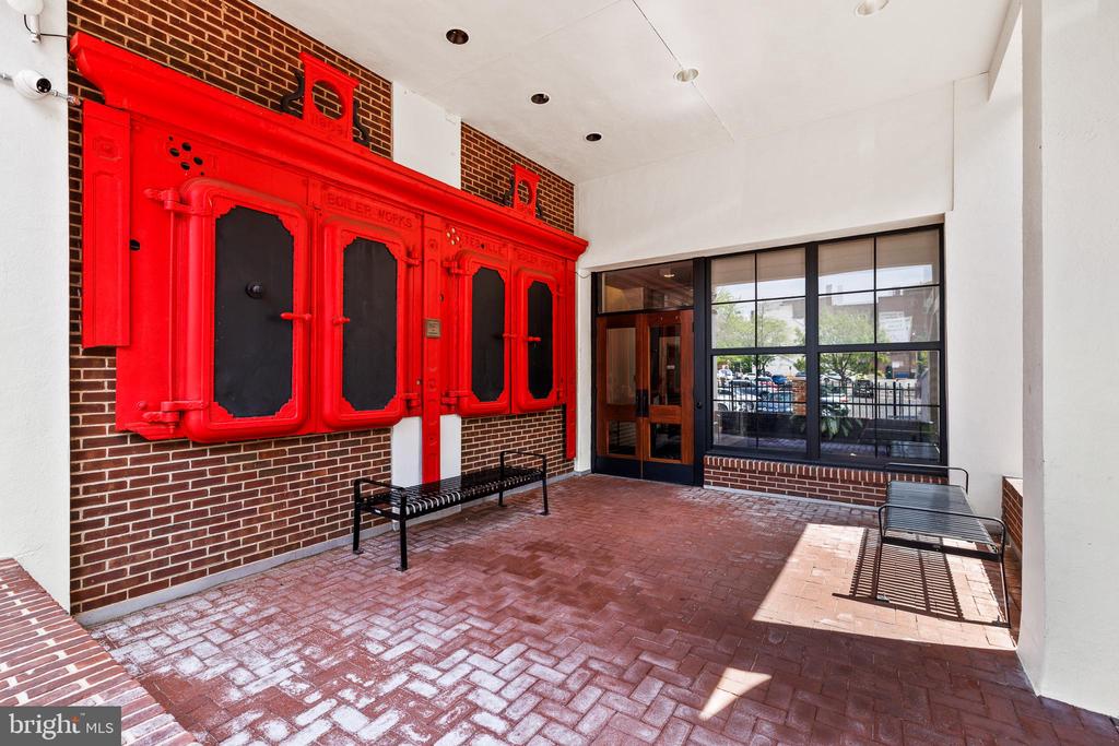 315 NEW STREET Unit: 517