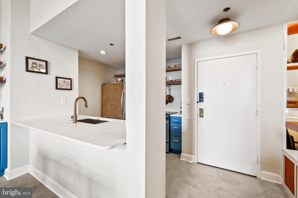 315 NEW STREET Unit: 517