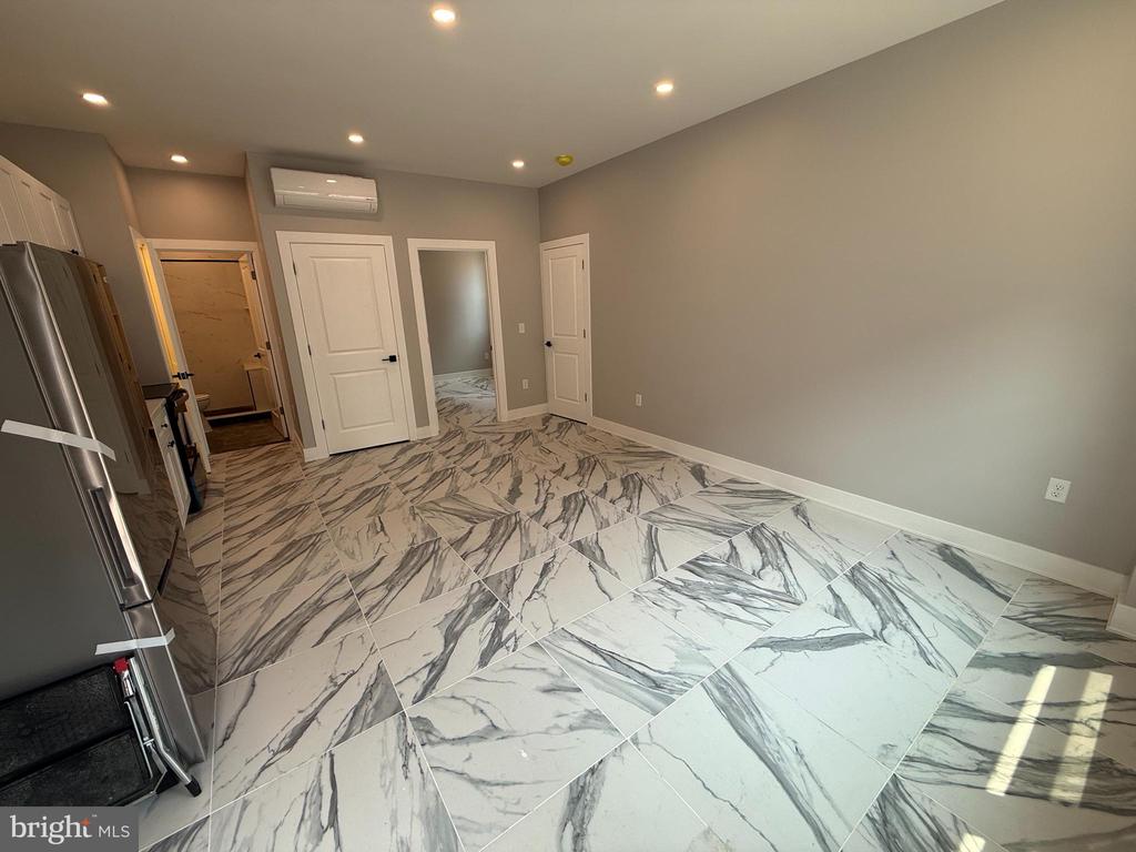 2623 POPLAR STREET Unit: 1