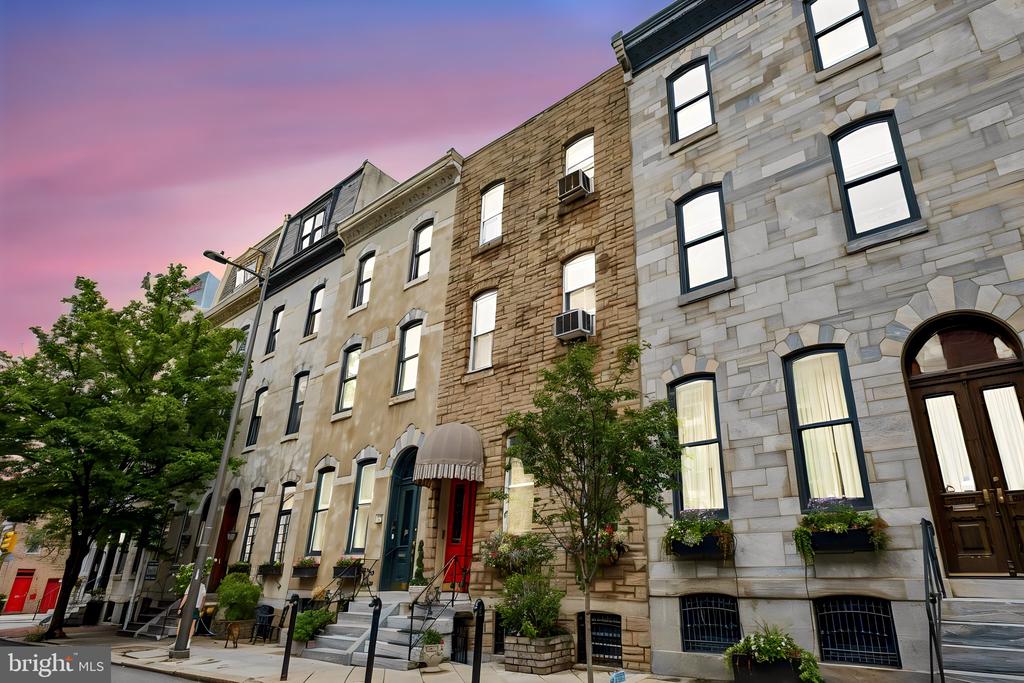 2217 LOCUST STREET