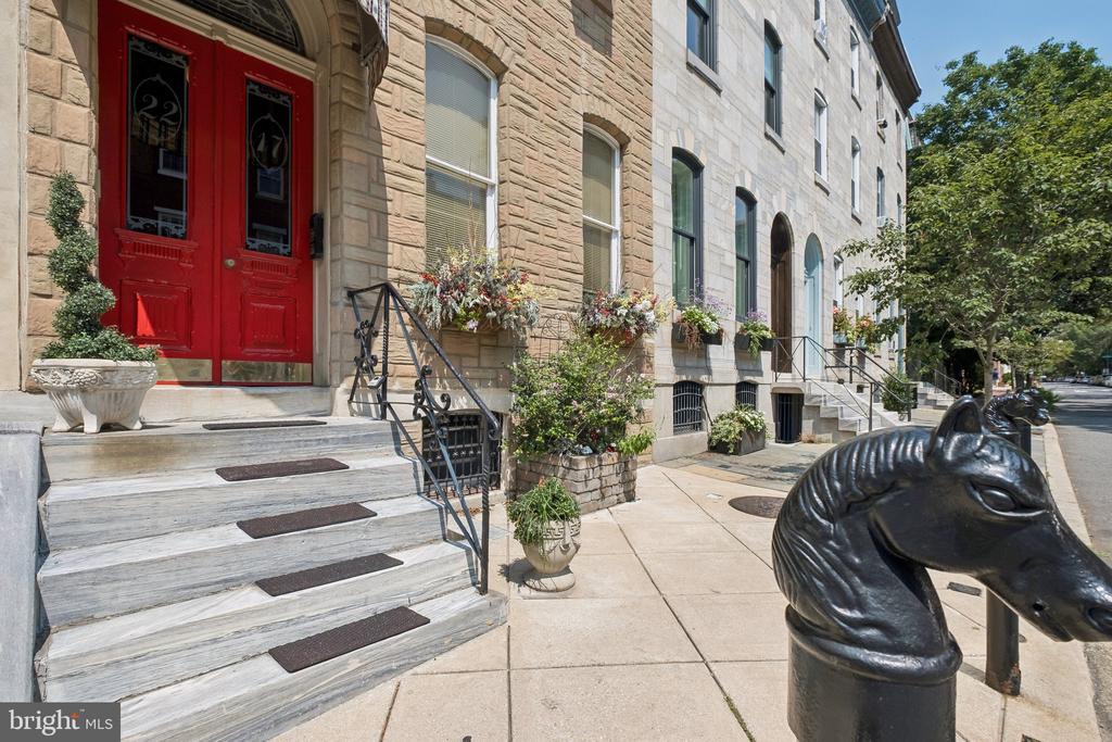 2217 LOCUST STREET