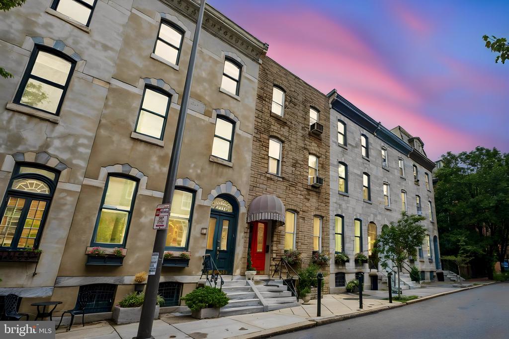 2217 LOCUST STREET