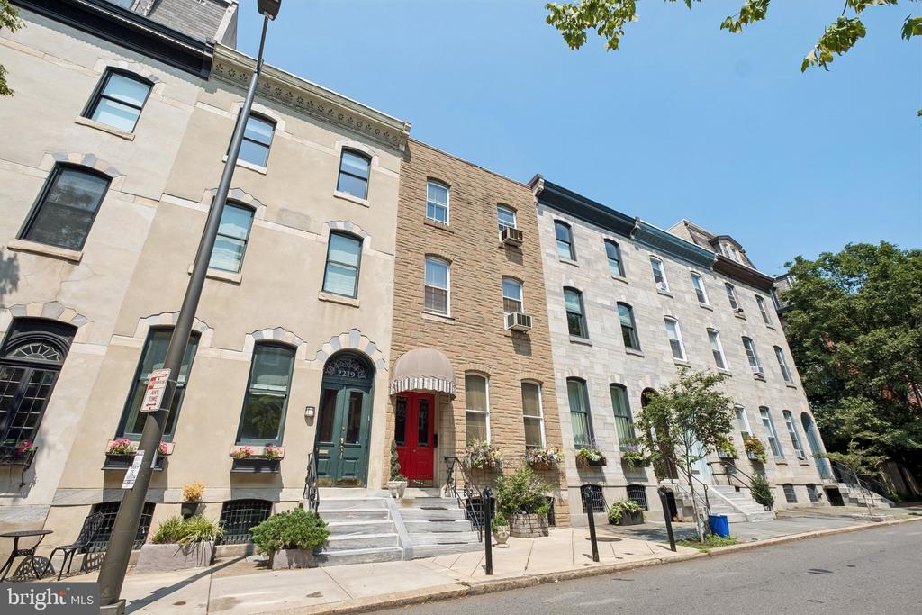 2217 LOCUST STREET