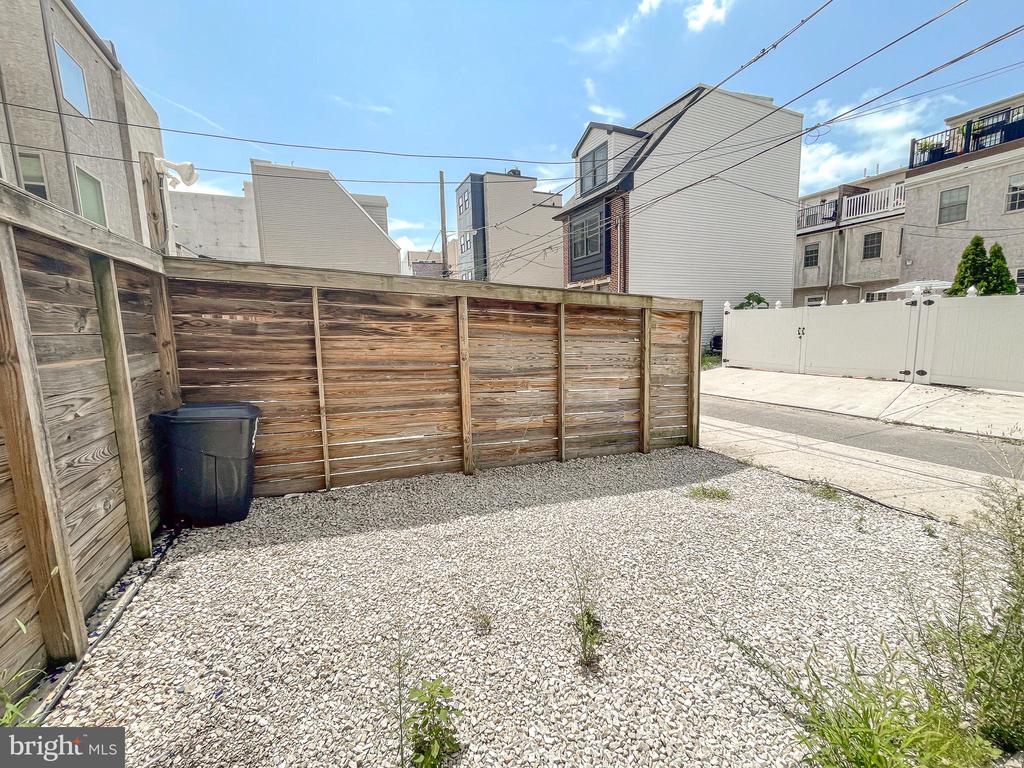 1020 S 5TH STREET