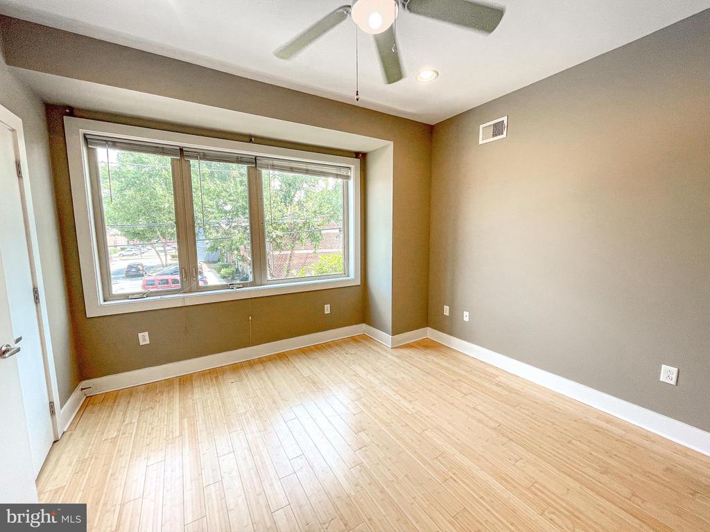1020 S 5TH STREET