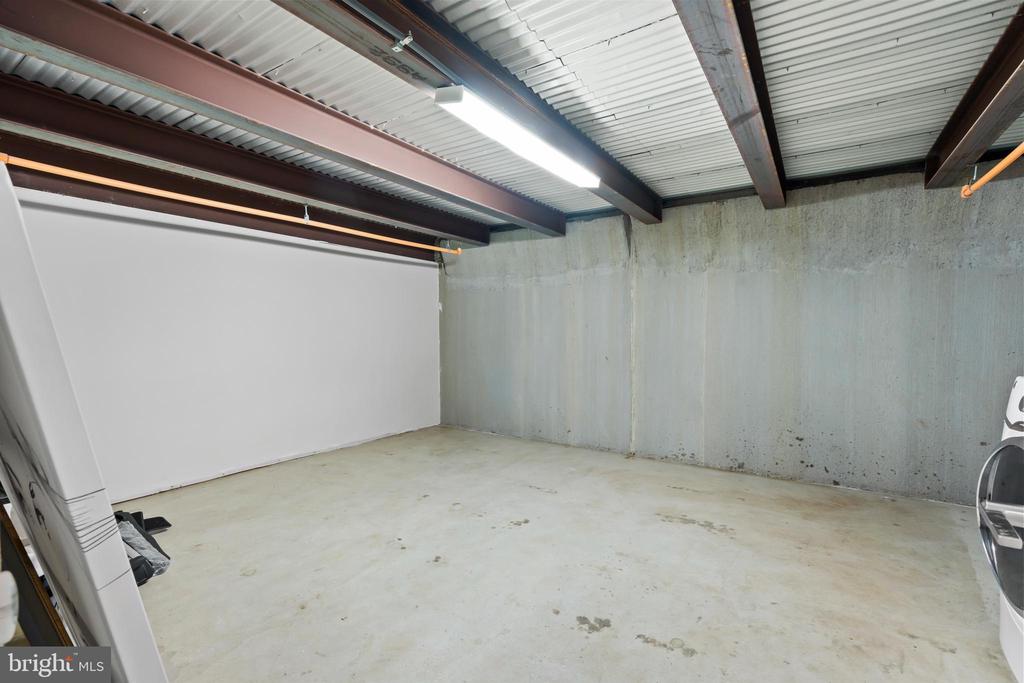 412 MOYER STREET Unit: 11