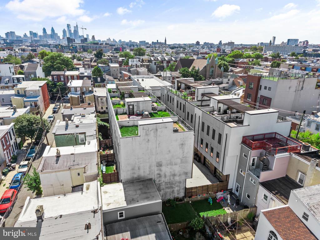 412 MOYER STREET Unit: 11
