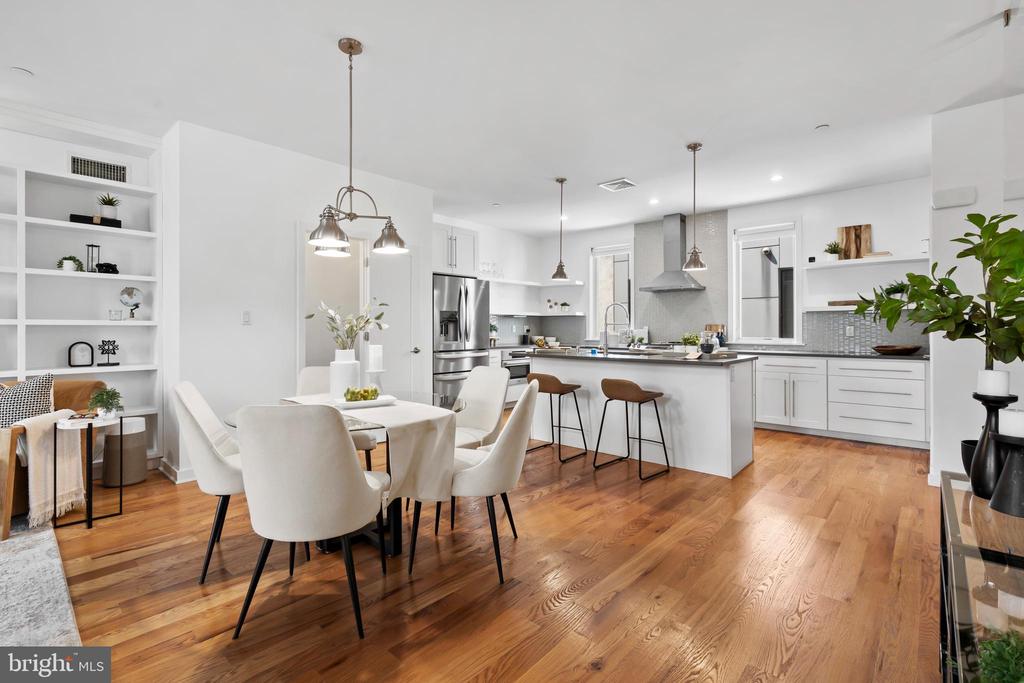 412 MOYER STREET Unit: 11