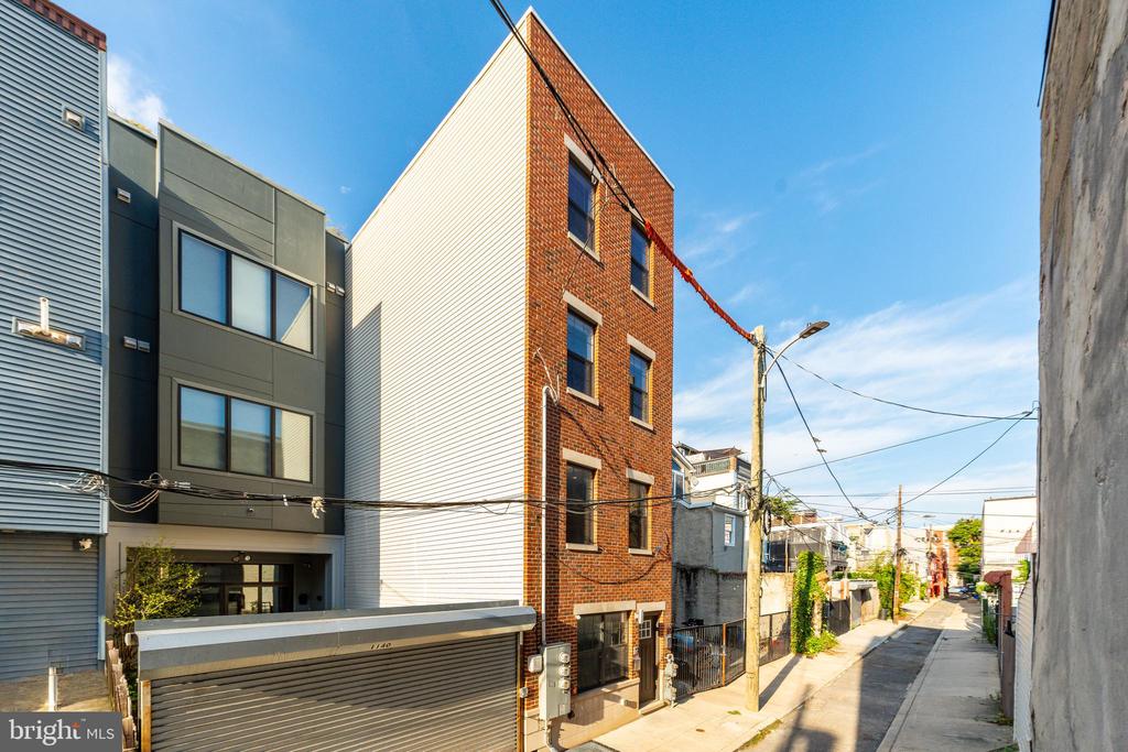 1139 CLAY STREET Unit: 2