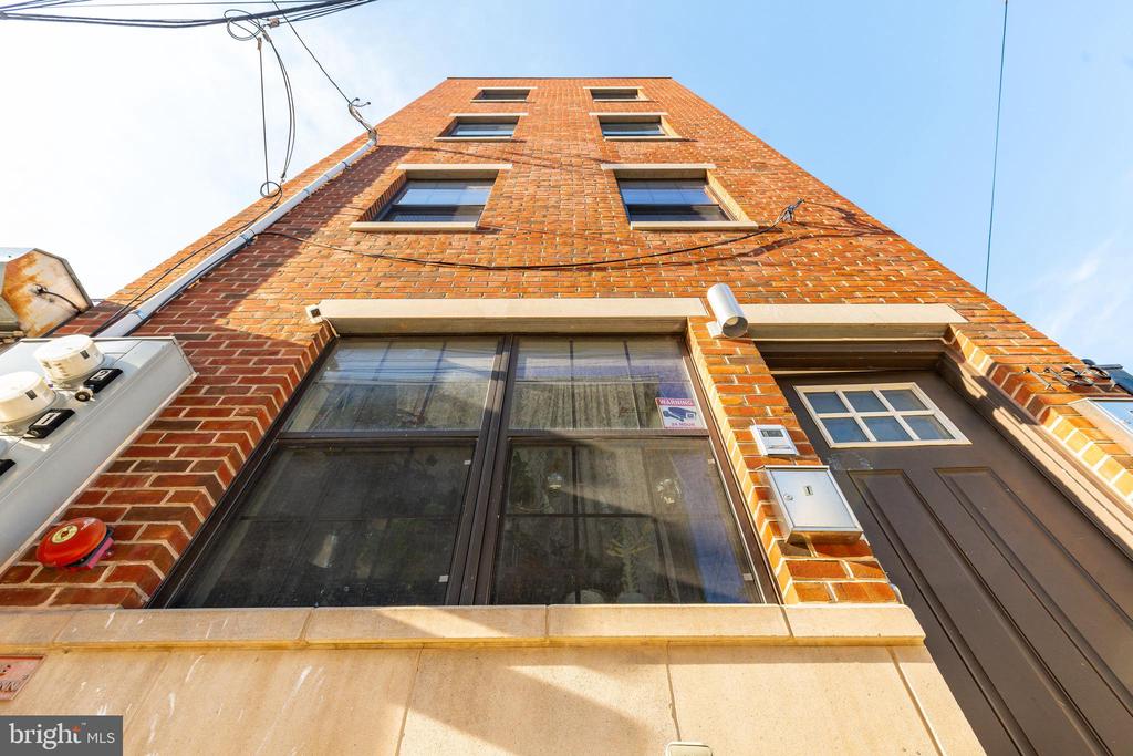 1139 CLAY STREET Unit: 2