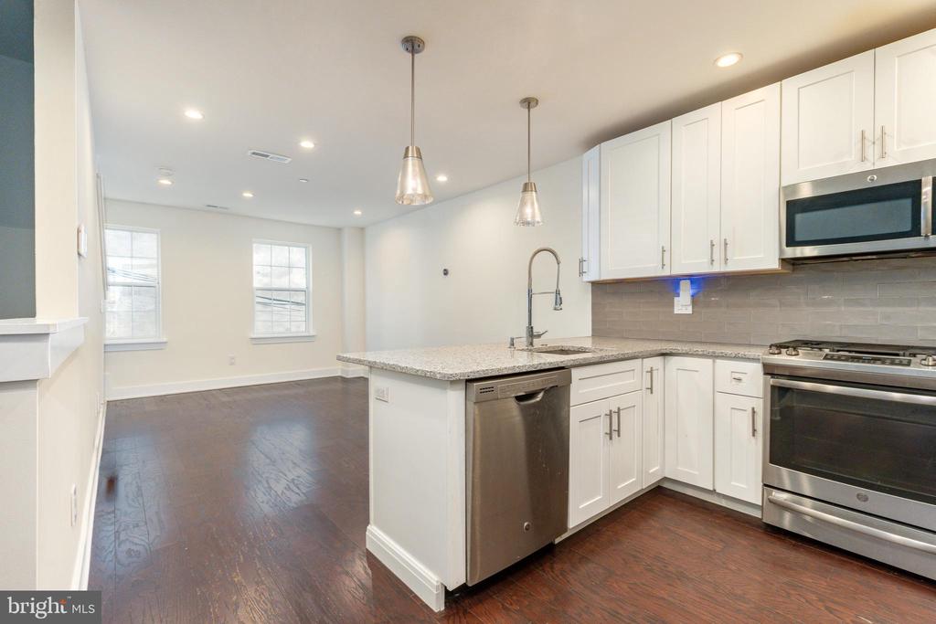 1139 CLAY STREET Unit: 2