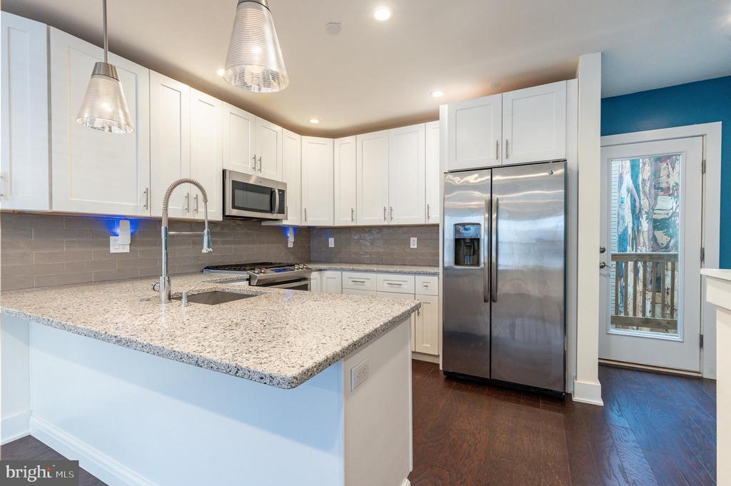 1139 CLAY STREET Unit: 2