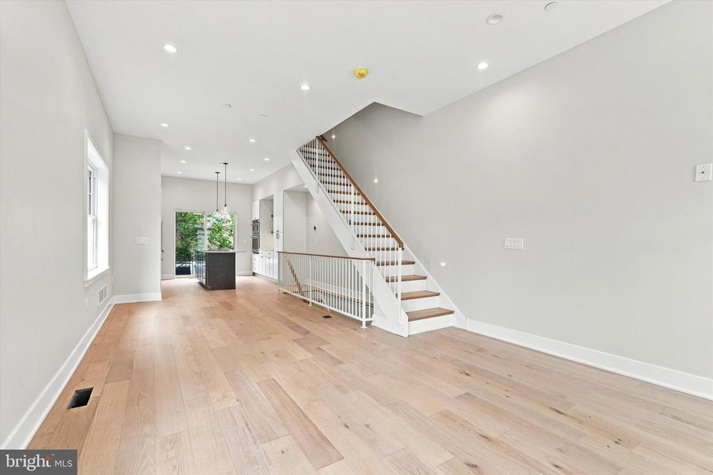 524 S 17TH STREET