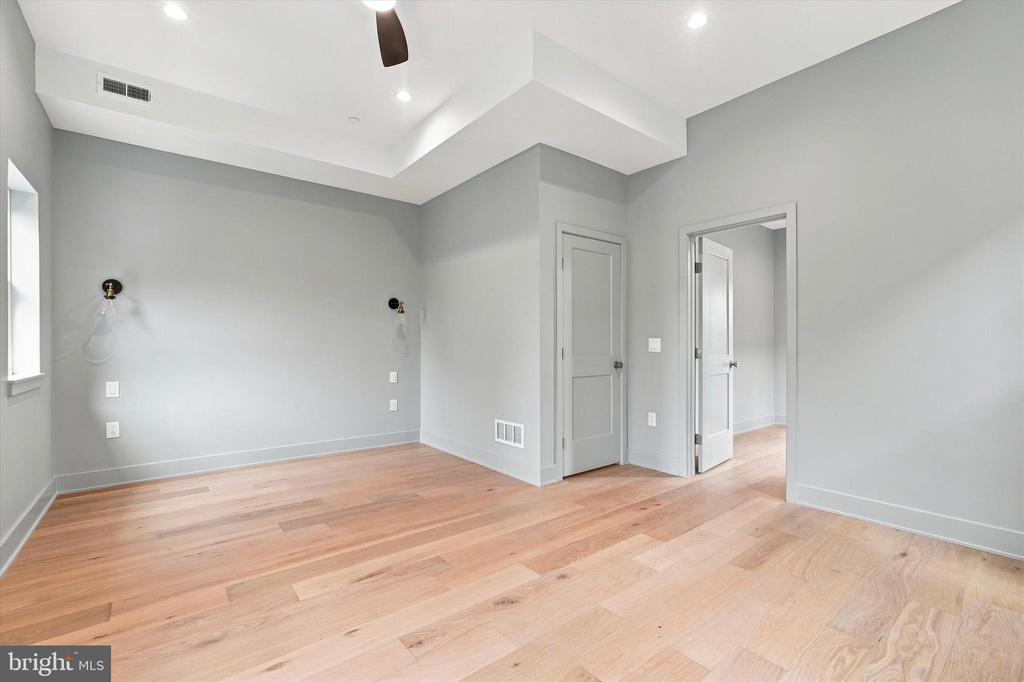 524 S 17TH STREET