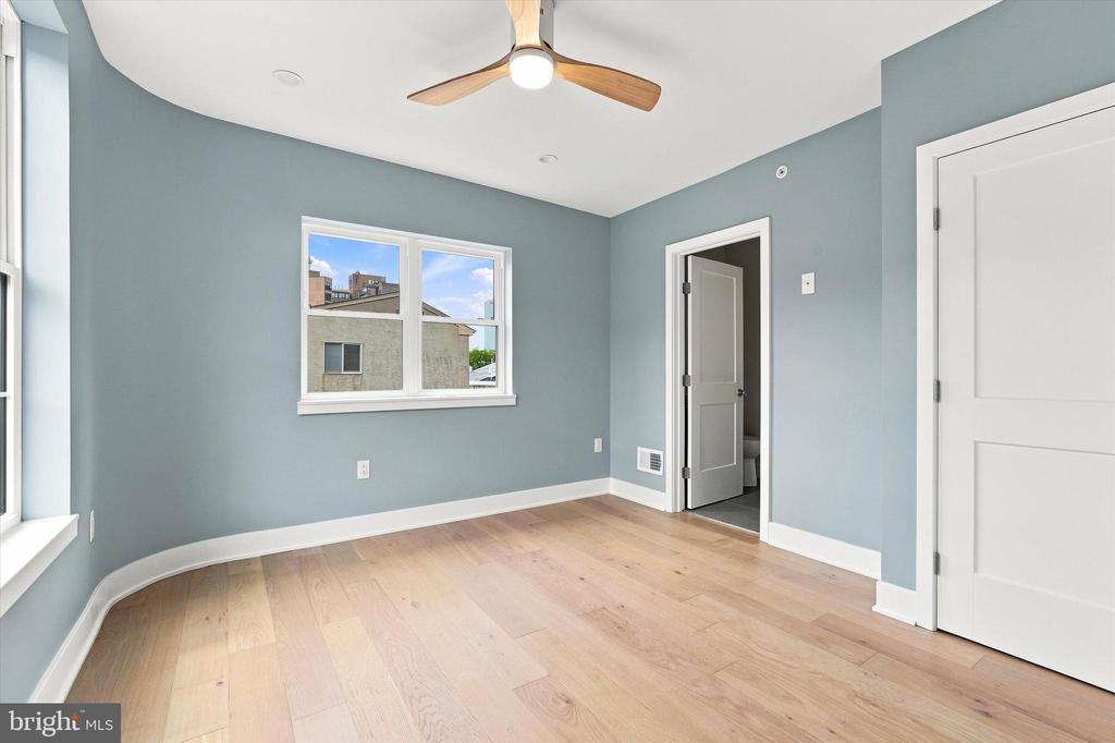 524 S 17TH STREET