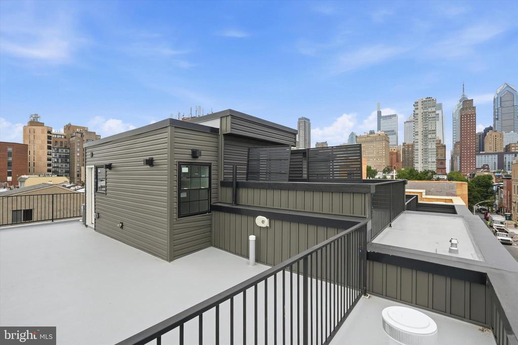 524 S 17TH STREET