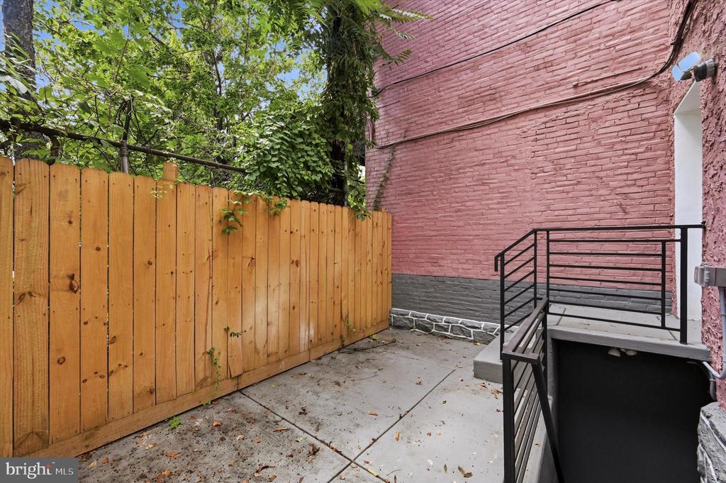 1942 S 56TH STREET