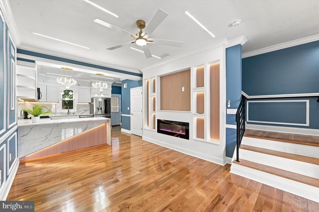 1942 S 56TH STREET