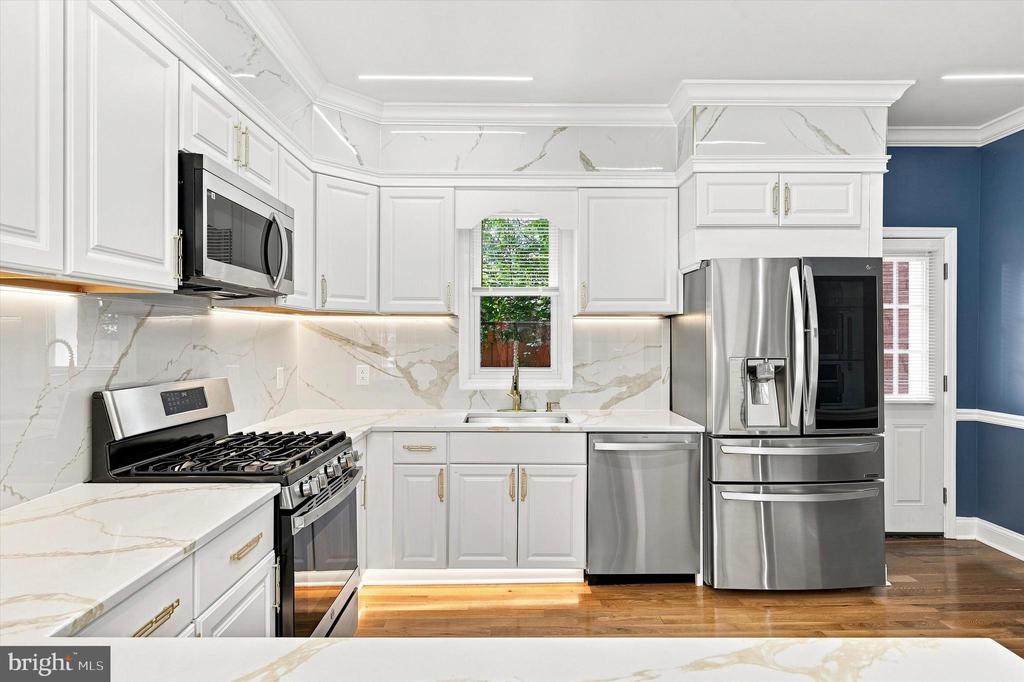 1942 S 56TH STREET