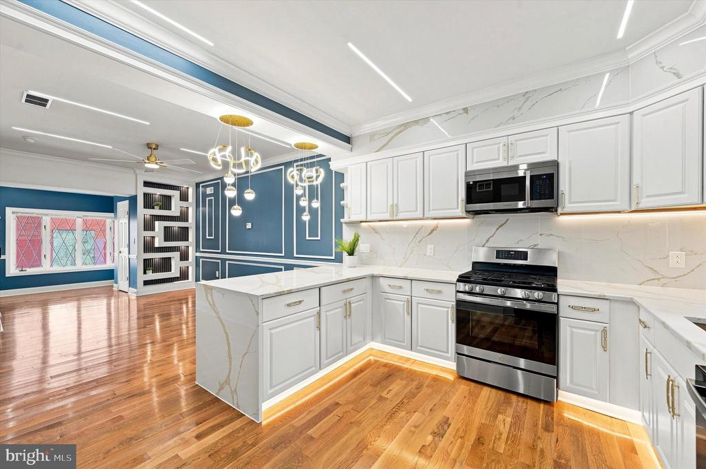 1942 S 56TH STREET