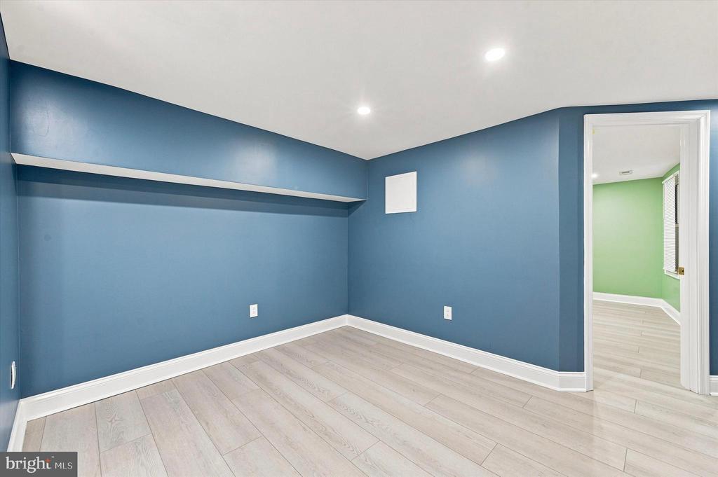1942 S 56TH STREET