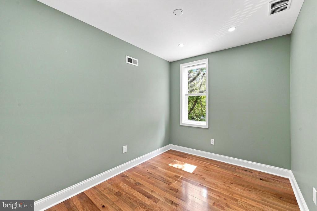 1942 S 56TH STREET